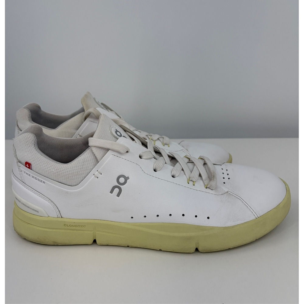 On Cloud THE ROGER Advantage Sneakers Women 9.5 Running Shoes White Hay Comfort